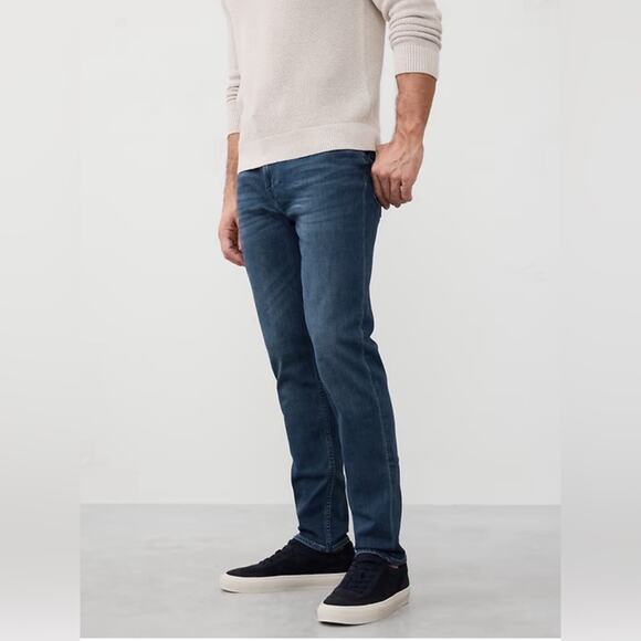 Banana Republic Other - Banana Republic The Traveler Jeans Men's Medium Blue Wash Slim Jeans 34 X 32